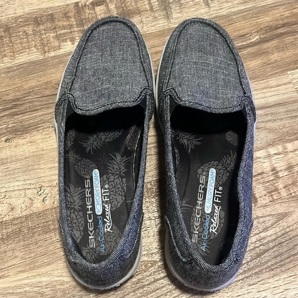 Skechers memory foam slip ons - Picture 1 of 3